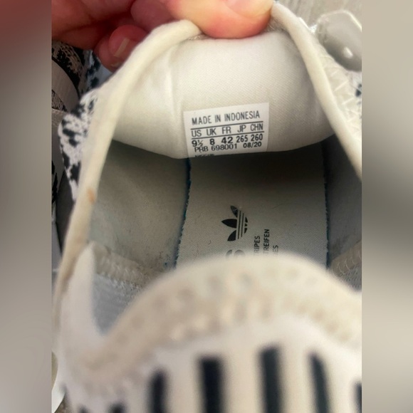 Cheetah print adidas tennis shoes - Picture 3 of 3